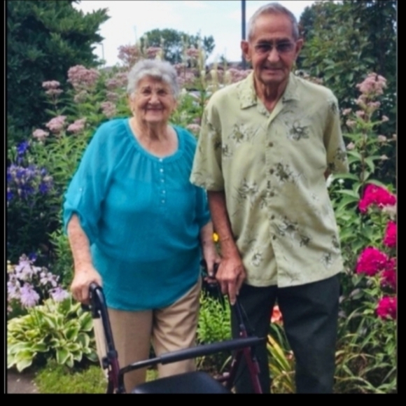 ๐ผ Vintage Porcelain Girl Angel Harp 3 1/2โ - Picture 15 of 16